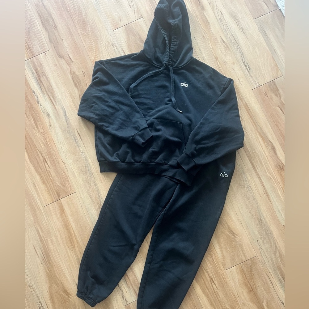 Alo Accolade Black Jogger Sweatpants and Hoodie